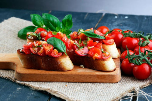Bruschetta di pomodoro e basilico