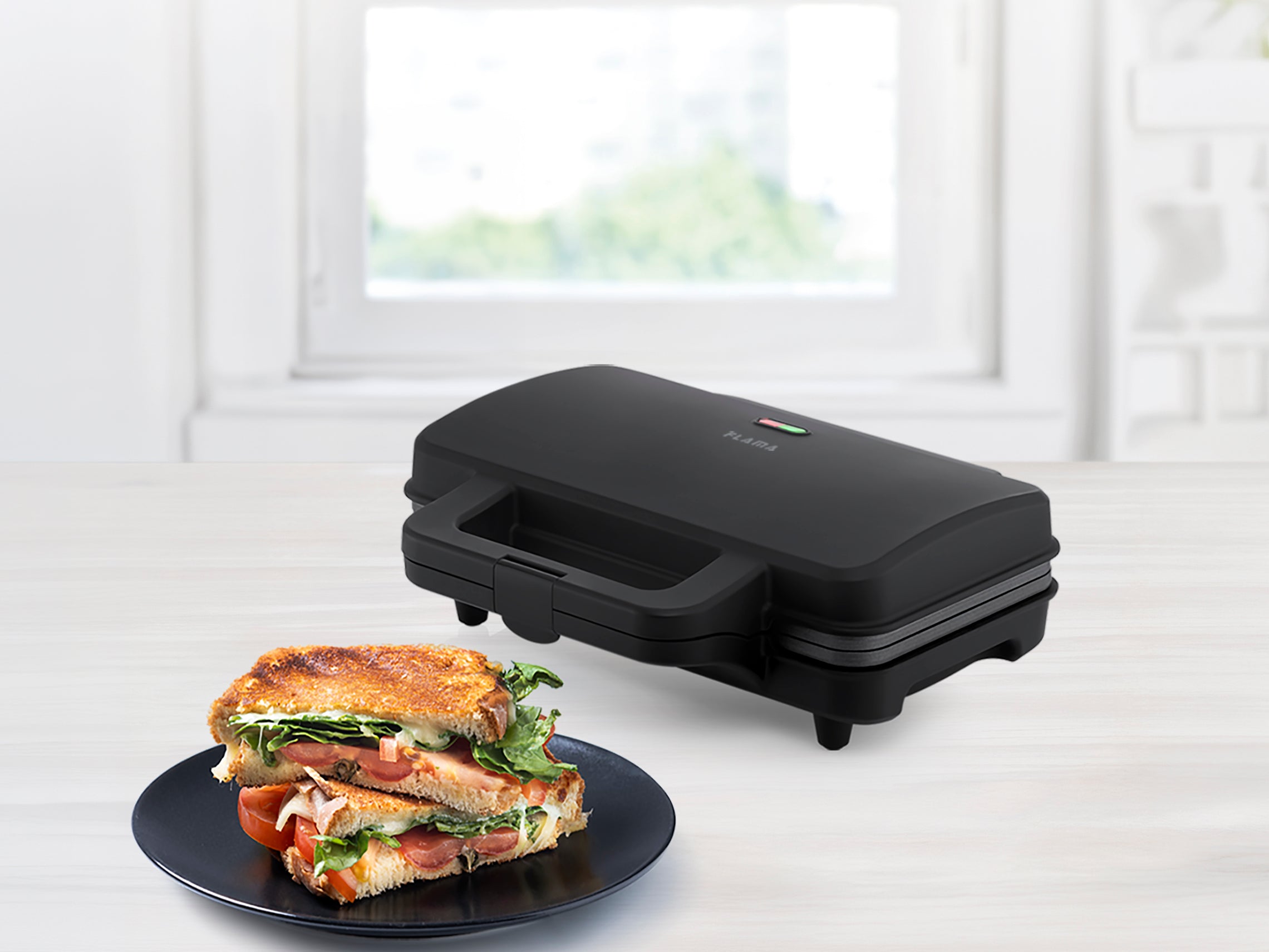 Sanduicheira Preta 900W 4971FL FLAMA